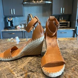 Dolce Vita Wedges- never been worn!!